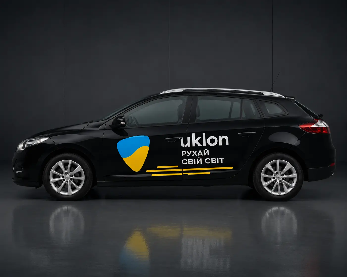 Renault Megane 3 збоку